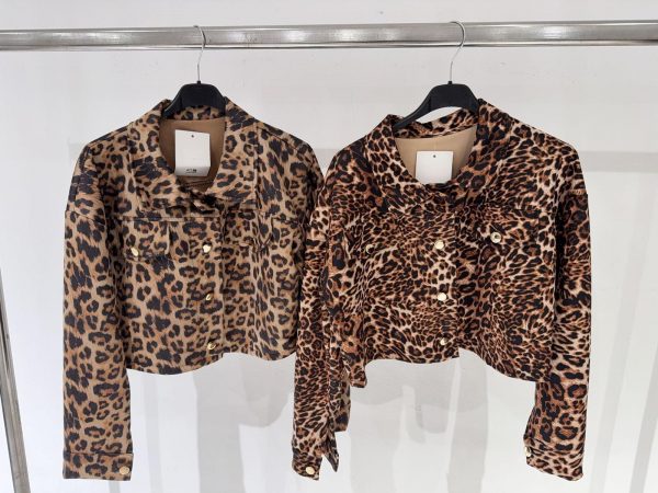 0103740 chaqueta estampada animal