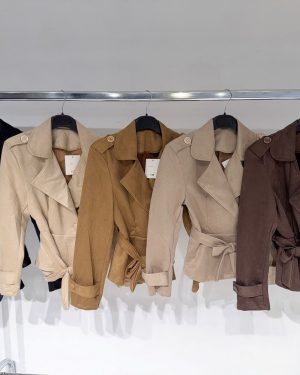 0431640 chaqueta con cinturón zara