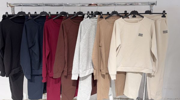 0112830 conjunto sudadera Miumiu