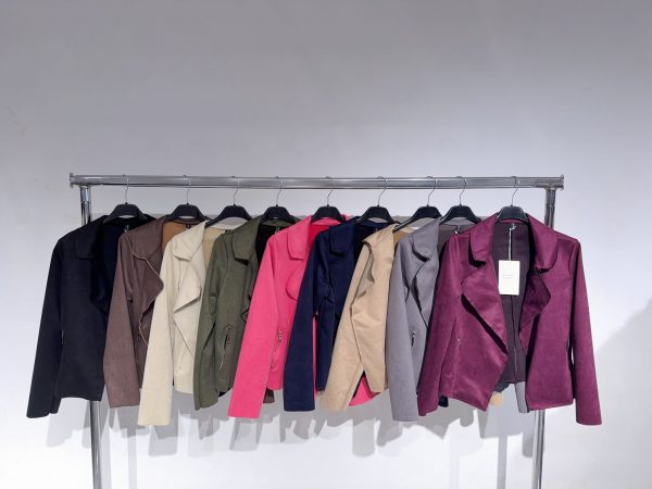 052590 Chaqueta antelina Zara