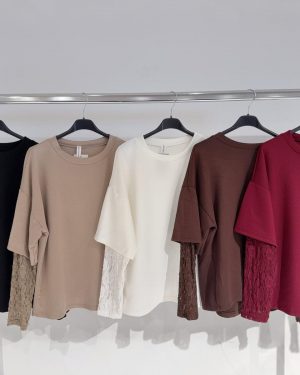 0255110 Camiseta con mangas de encaje