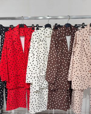 0137020 Conjunto de lunares chaqueta Zara