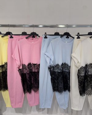 0261250 camiseta mitad encaje Zara