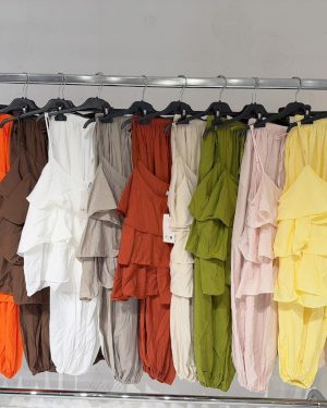 030819 Conjunto tirantes pantalón de puño Zara