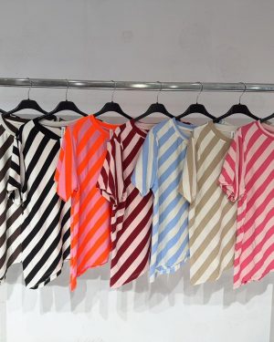 0605360 blusa asimétrica rayas