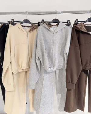 01052 80160 Conjunto borde de cuadros Zara