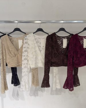 0501870 Top de encaje Zara